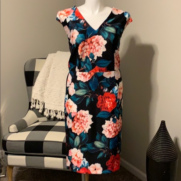 NWT Calvin Klein Plus Size V Neck Dress - Picture 1 of 5
